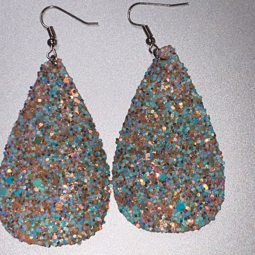 Glitter faux leather earrings